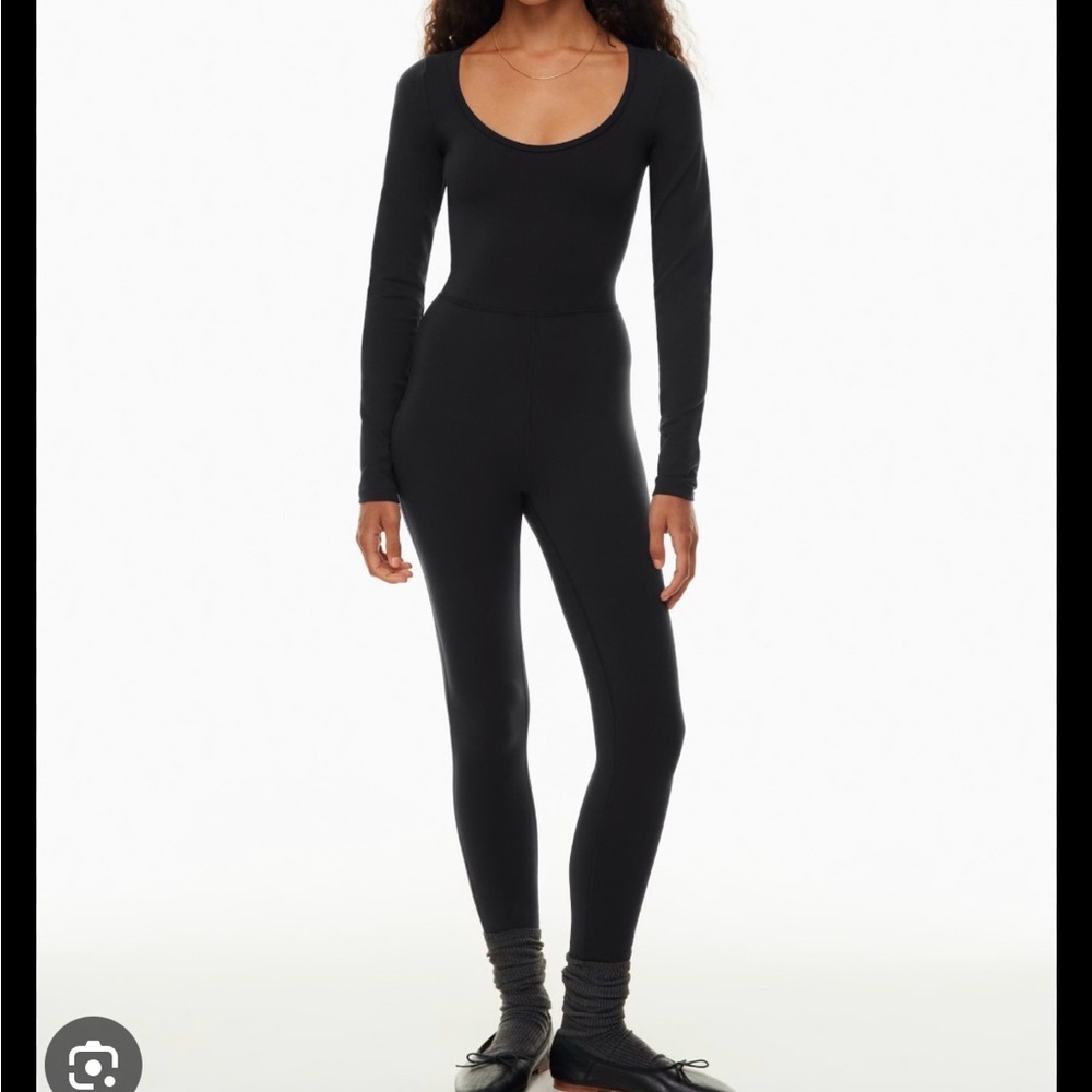 Aritzia Maxe Black Long Sleeve Bodysuit